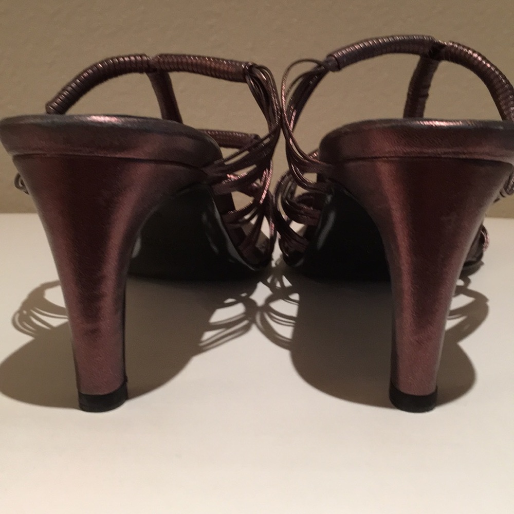 Shoe - Picture 4 of 5